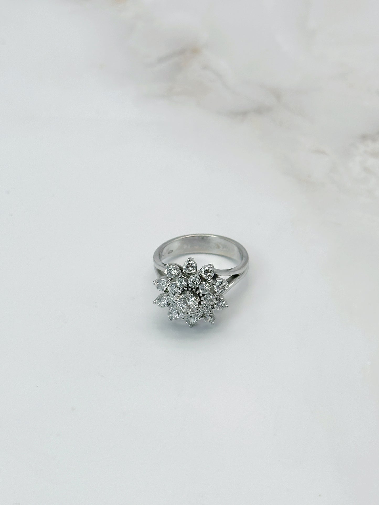 Funkelnder Diamant Cluster Ring in 585 Weißgold – ca. 1,18 ct