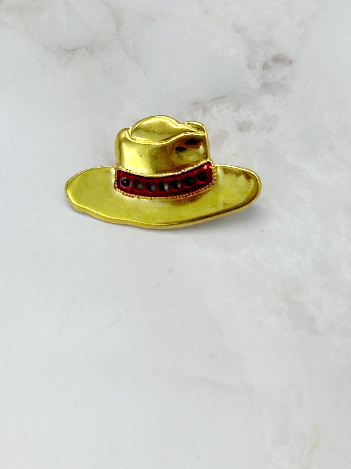 Vintage Brosche in Hut Form