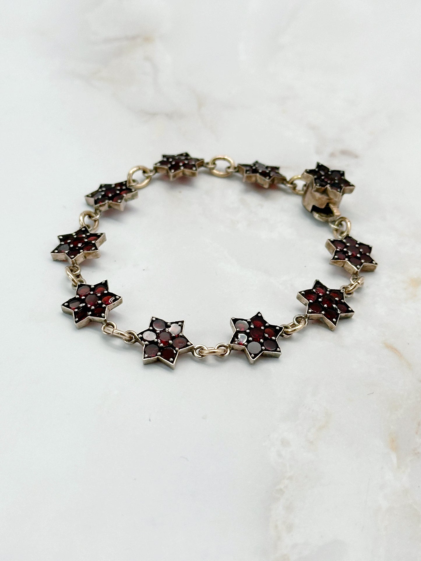 Armband Böhmischer Granat Sterne