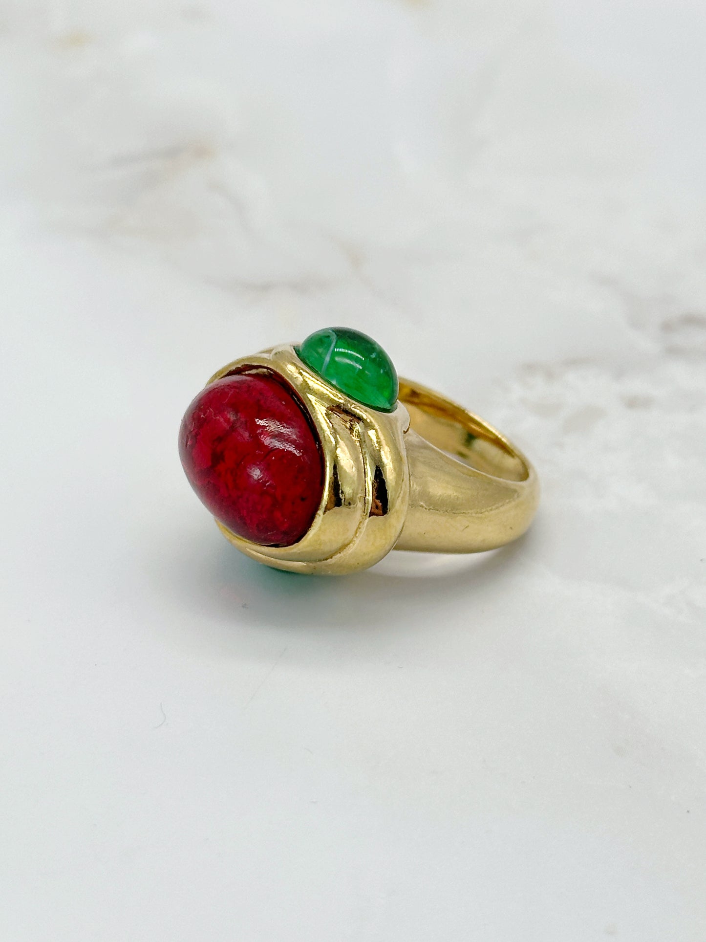 Opulenter Vintage Ring Etruskischer Stil Rubinrot & Smaragdgrün