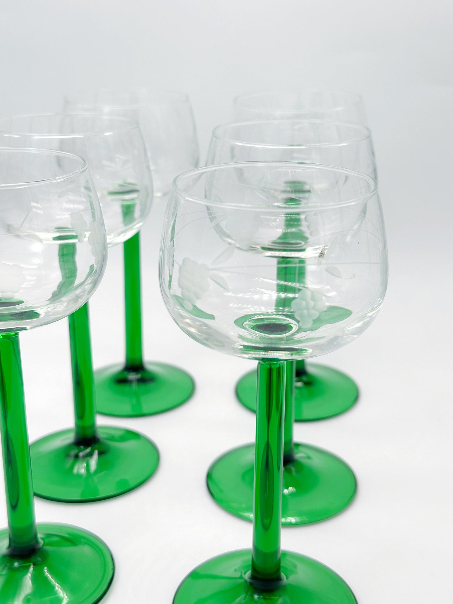 Französische Weingläser mit grünem Stiel (6er Set)