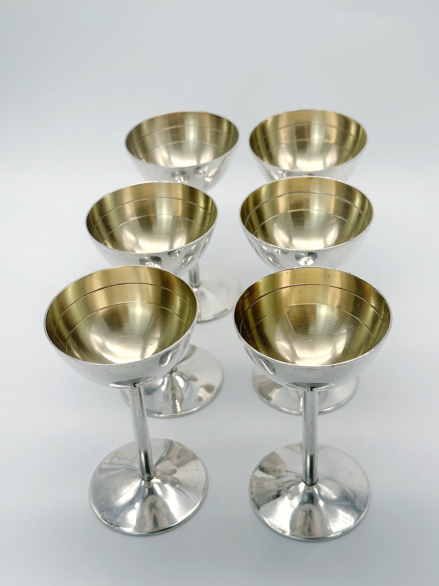 Exquisite Likörschalen von Pöhler