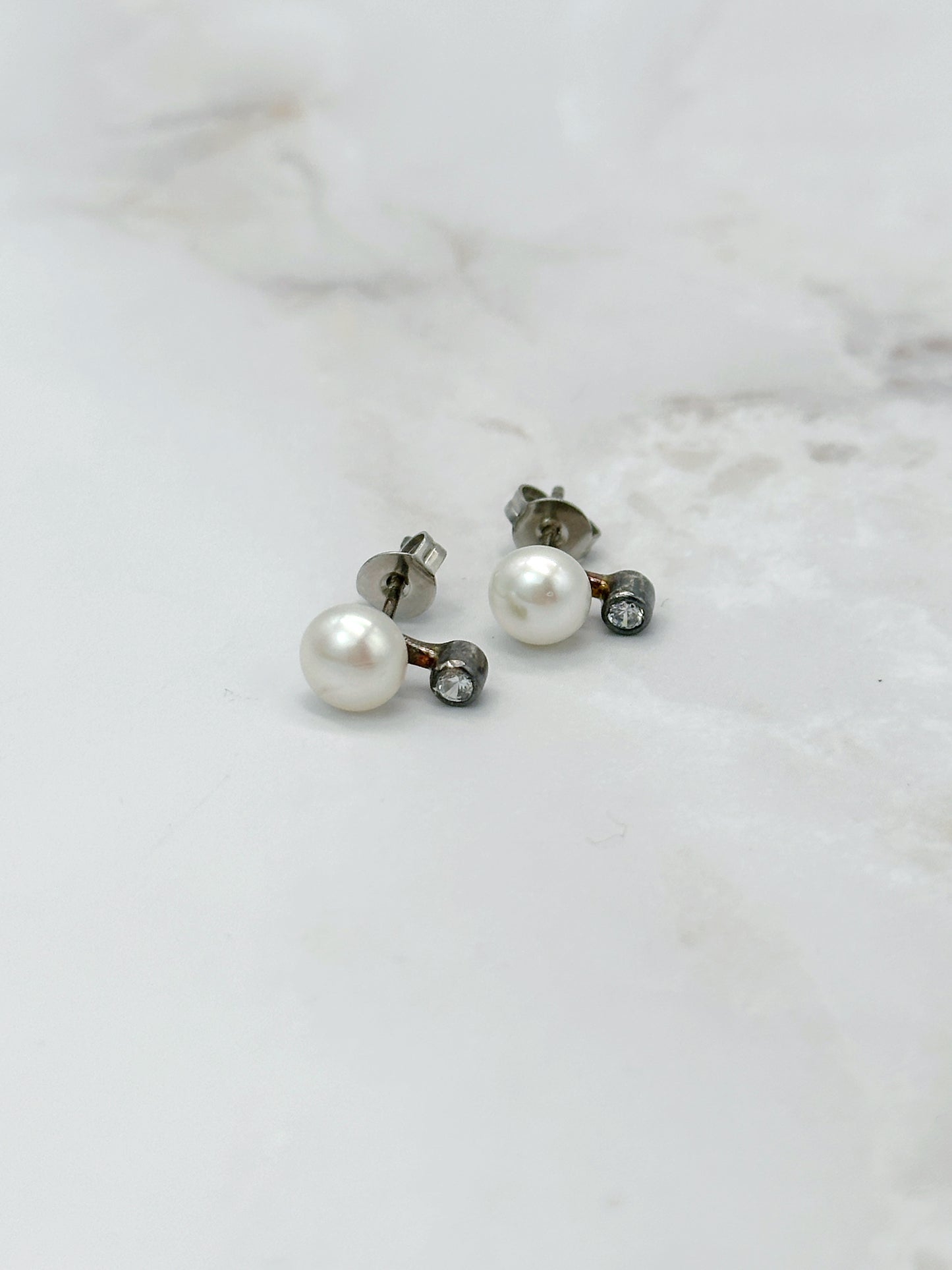 Ohrstecker Silber Perle mit Zirkonia