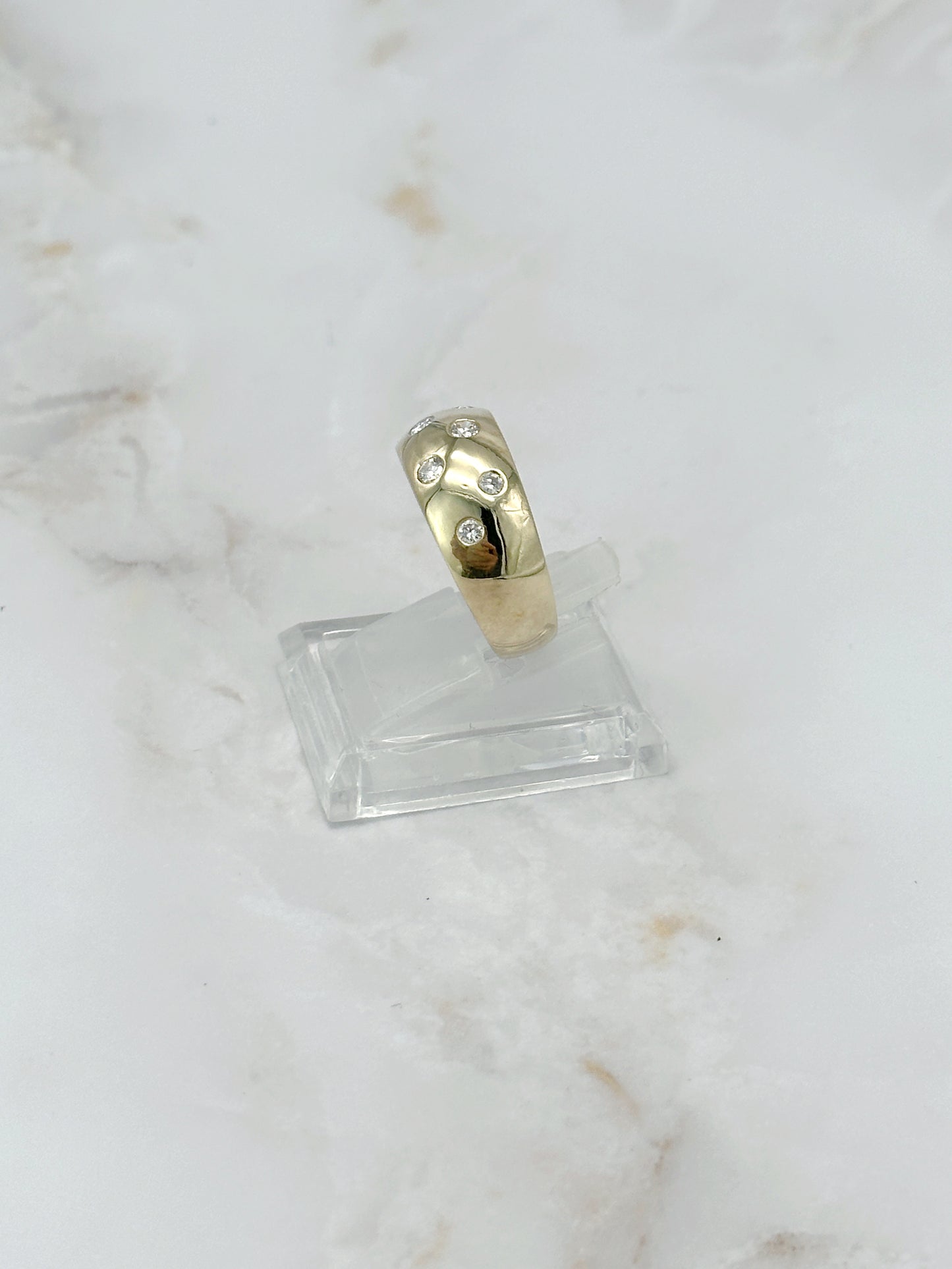 Massiver Vintage RIng mit Diamanten
