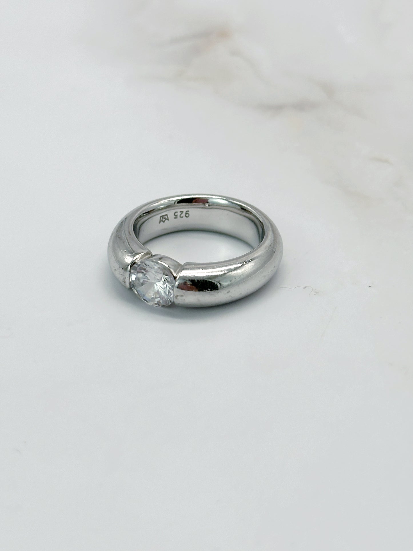 Silberring mit Kristallglas Statement