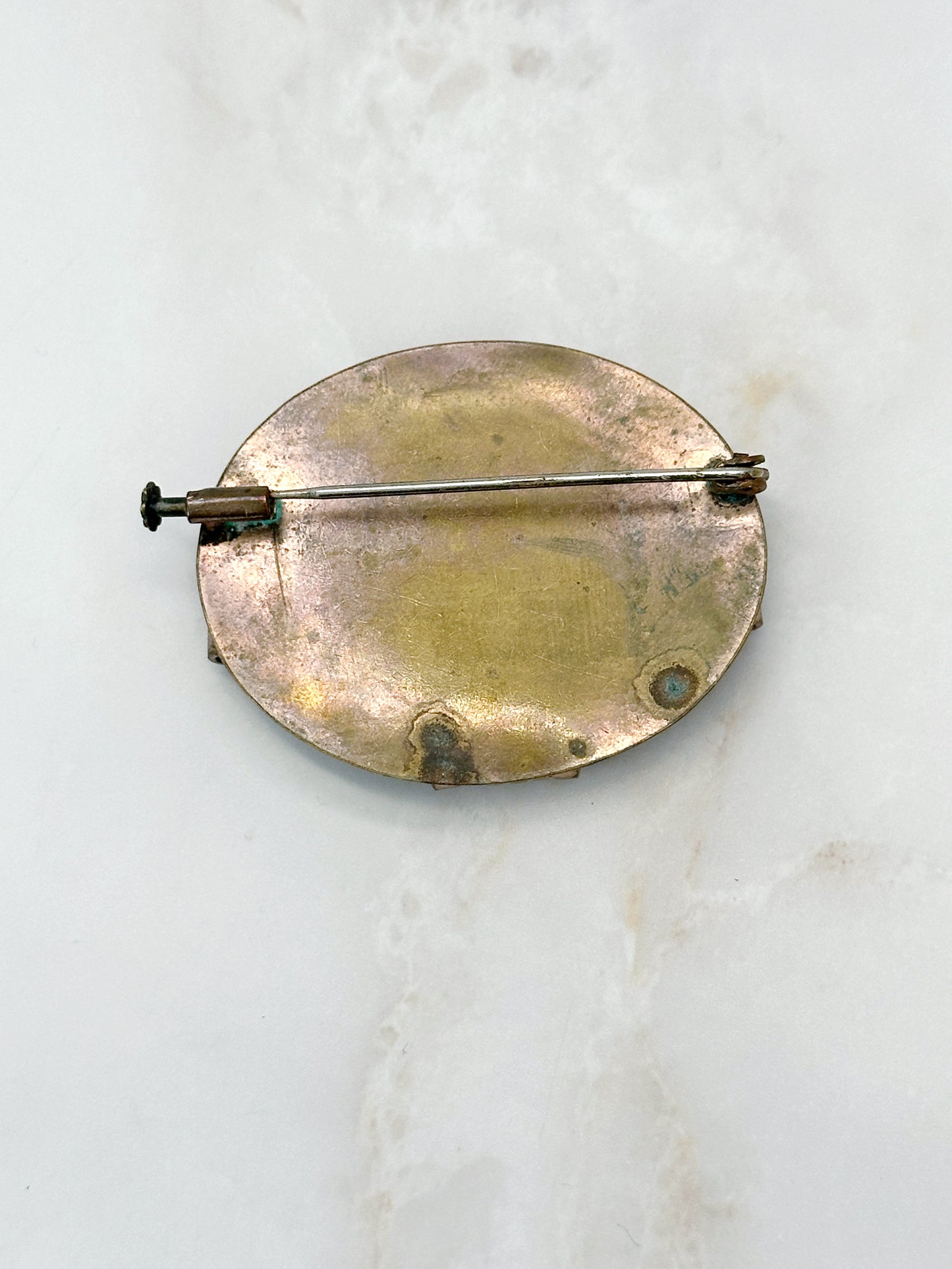 Vintage Brosche mit Hinterglasmalerei auf Kunststoff