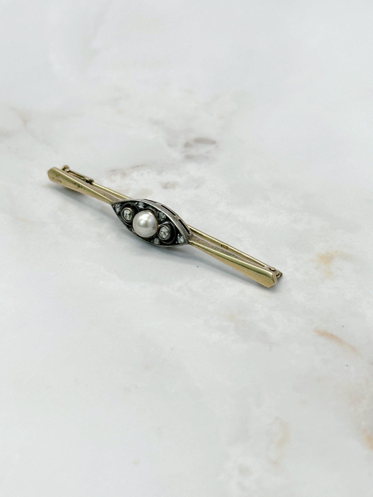 Stabbrosche mit Perle & Diamant
