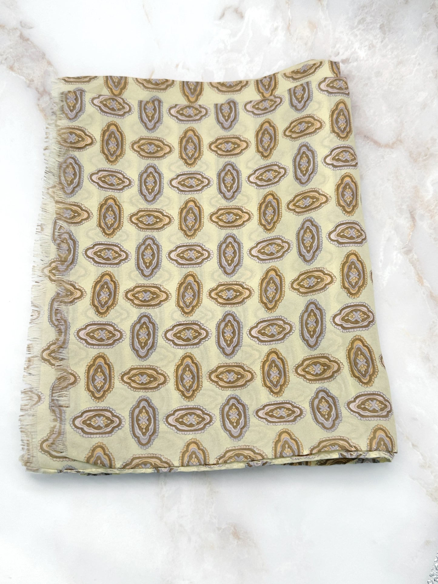 Seidenschal mit Paisley Muster Gelb & Pfirsich