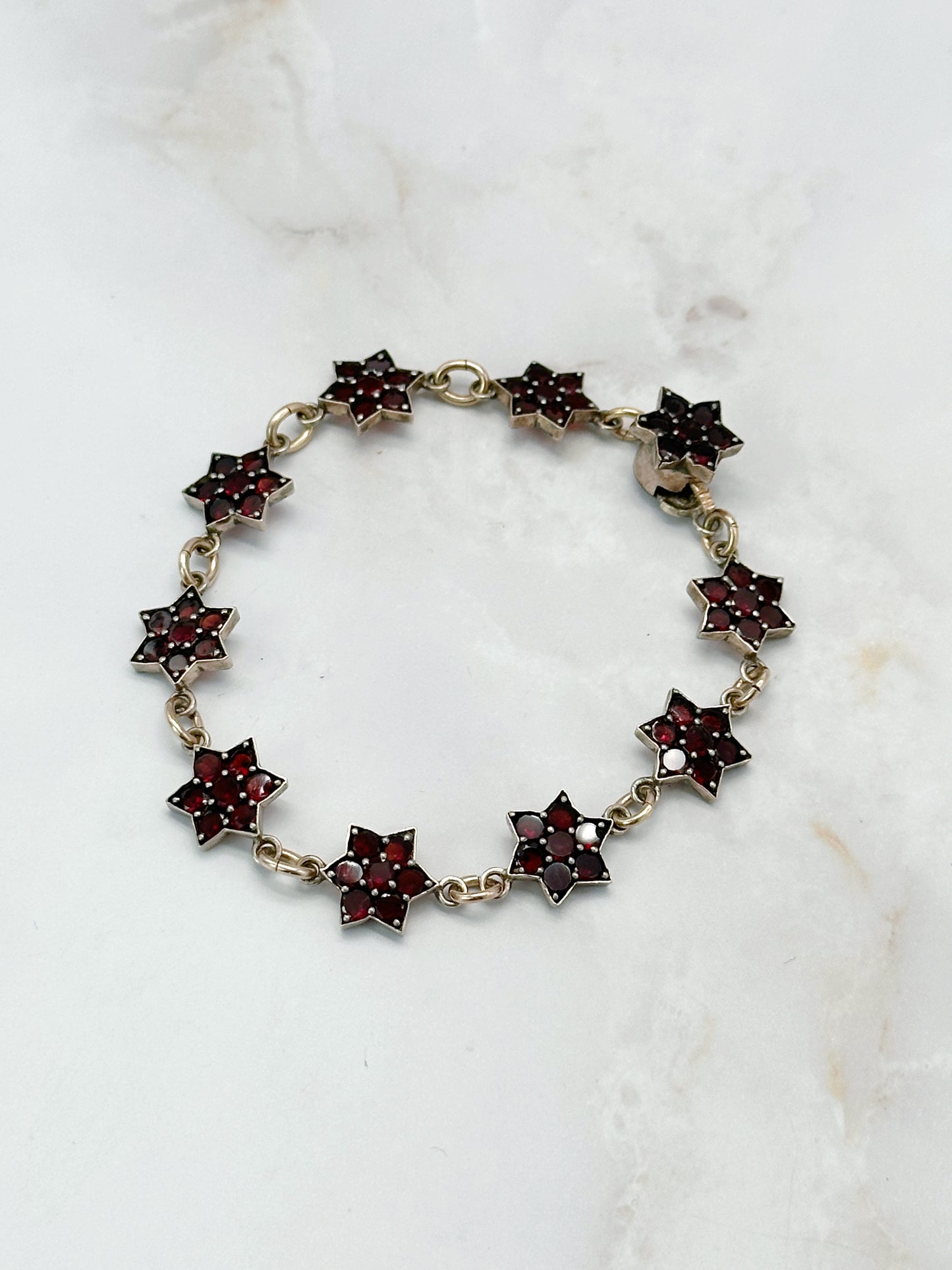 Armband Böhmischer Granat Sterne