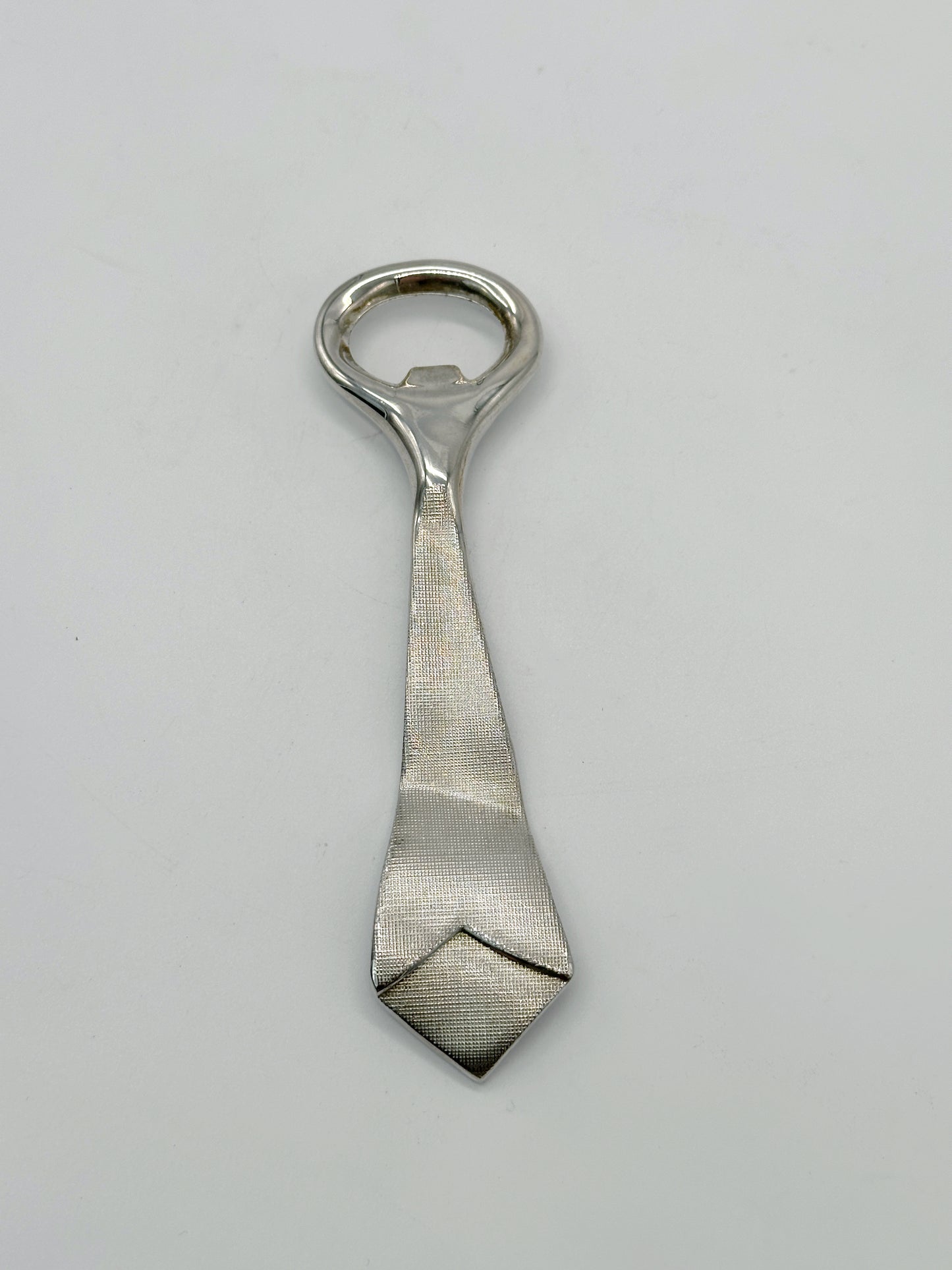 Flaschenöffner mit Krawatten-Motiv
