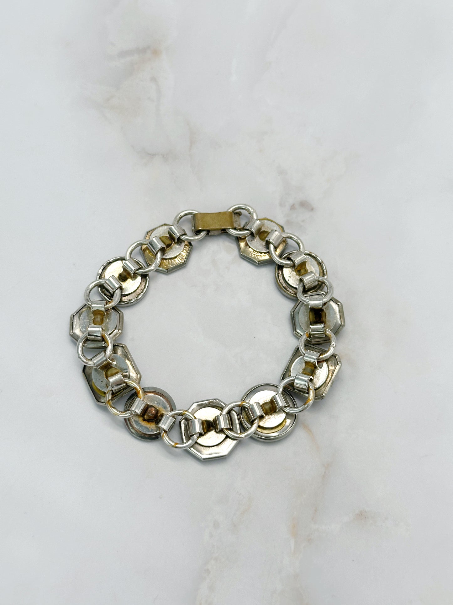 Einzigartiges Armband aus Art déco Manschettenknöpfen