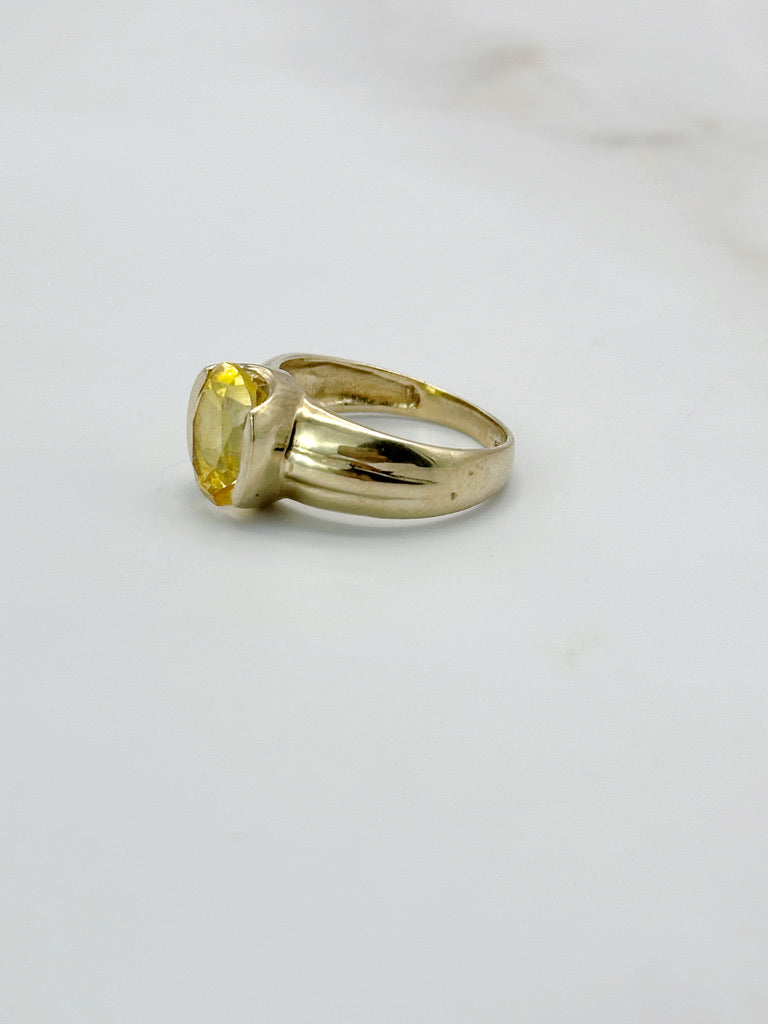 Vintage Ring mit Saphir