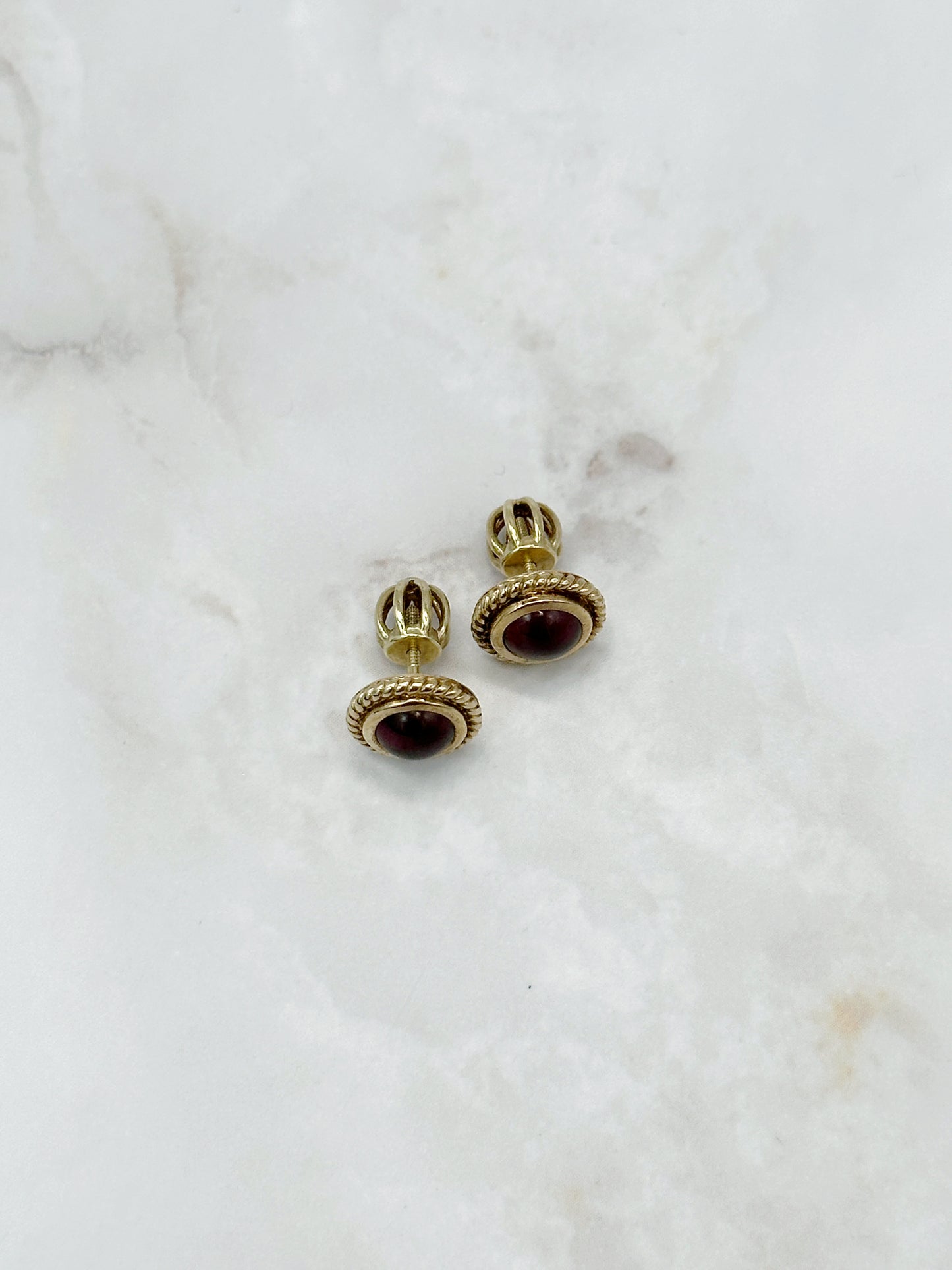 Klassische Granat Ohrstecker 585 Gelbgold