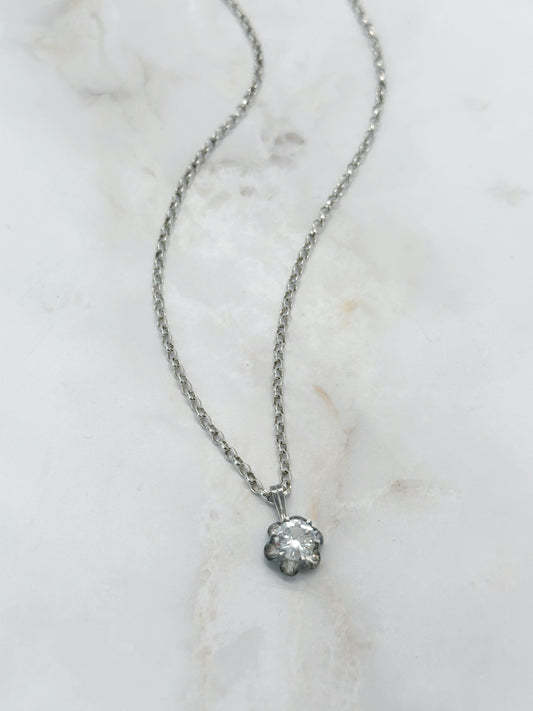 Zarte 835 Silber Erbskette mit Bergkristall-Anhänger