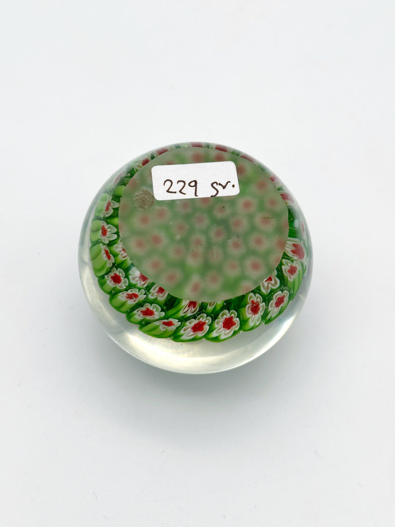 Paperweight mit Blumenmuster um 1930