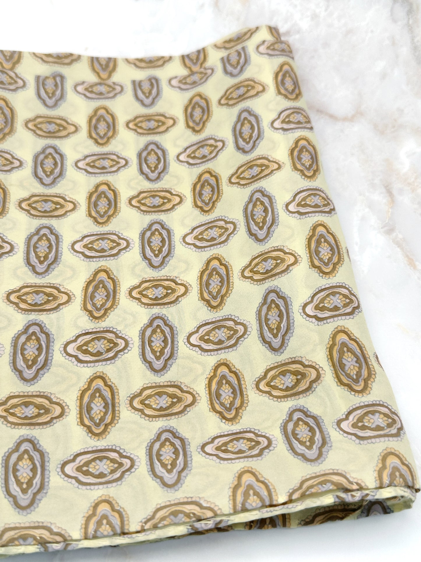 Seidenschal mit Paisley Muster Gelb & Pfirsich