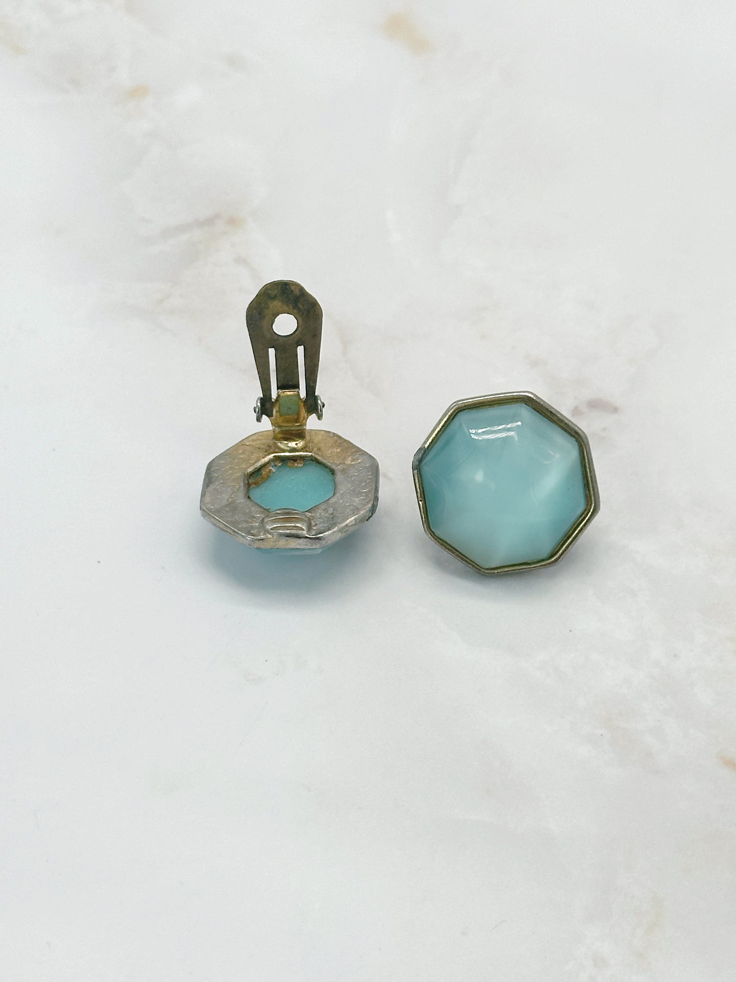 Funkelnde Vintage Ohrclips mit hellblauem Glas und Sterneffekt