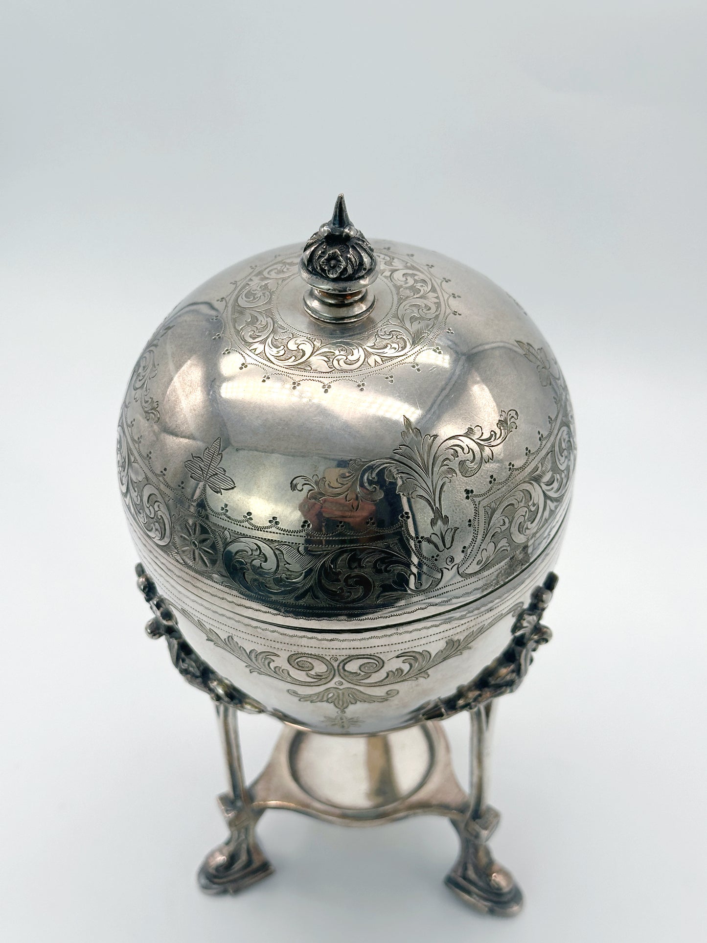 Charmanter Antiker Eierwärmer – Versilbert, um 1920