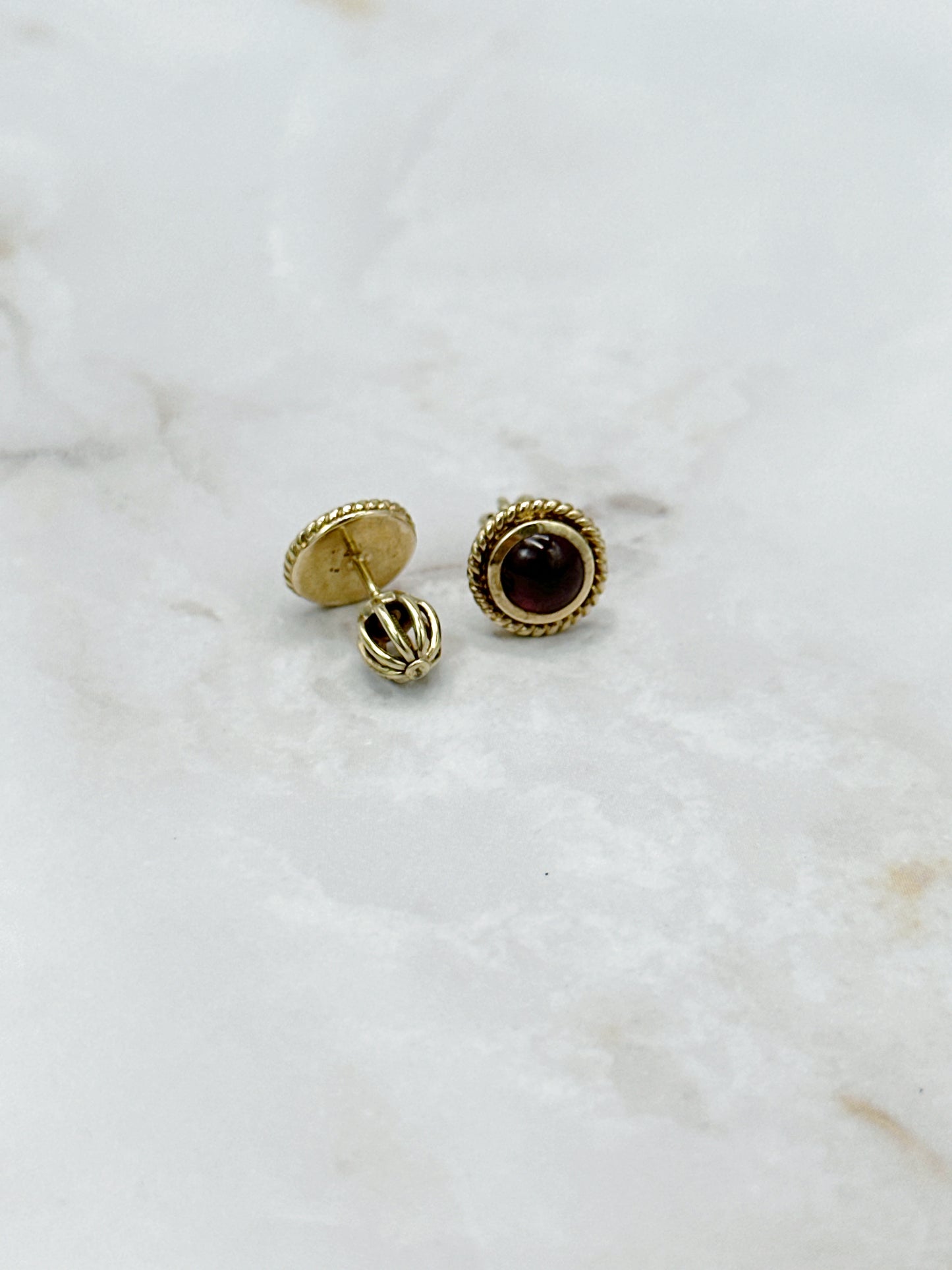 Klassische Granat Ohrstecker 585 Gelbgold