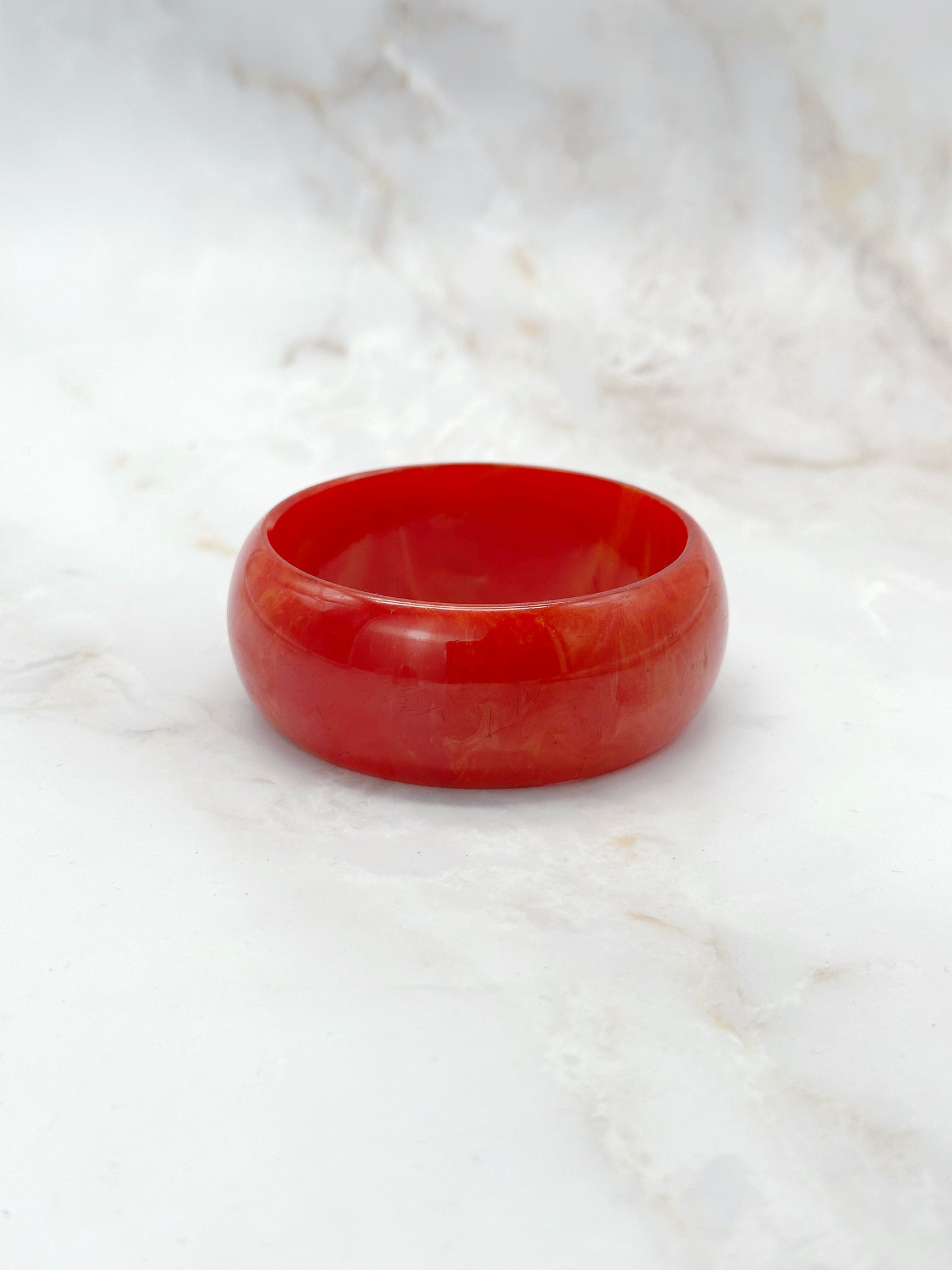 Vintage Lucite Armreif Rot
