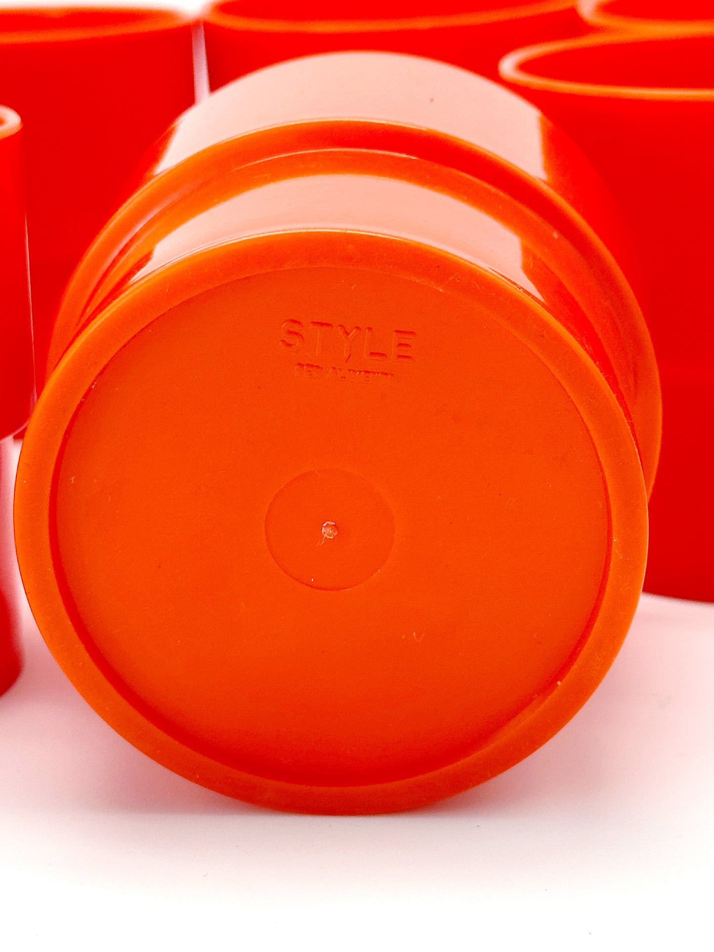 Vintage Becher Space Age orange