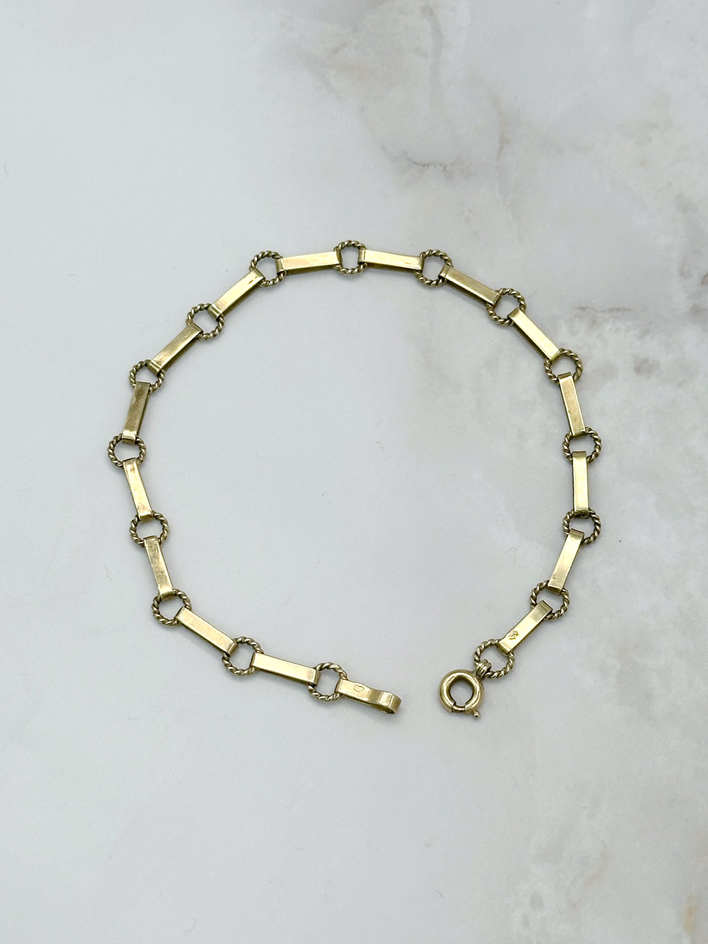 Feines Vintage Goldarmband